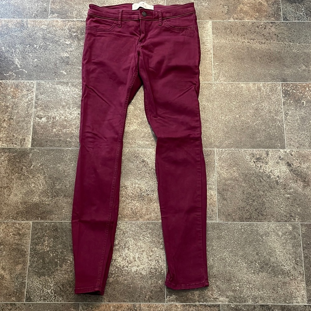 Hollister Super Skinny Jeans. 3R.